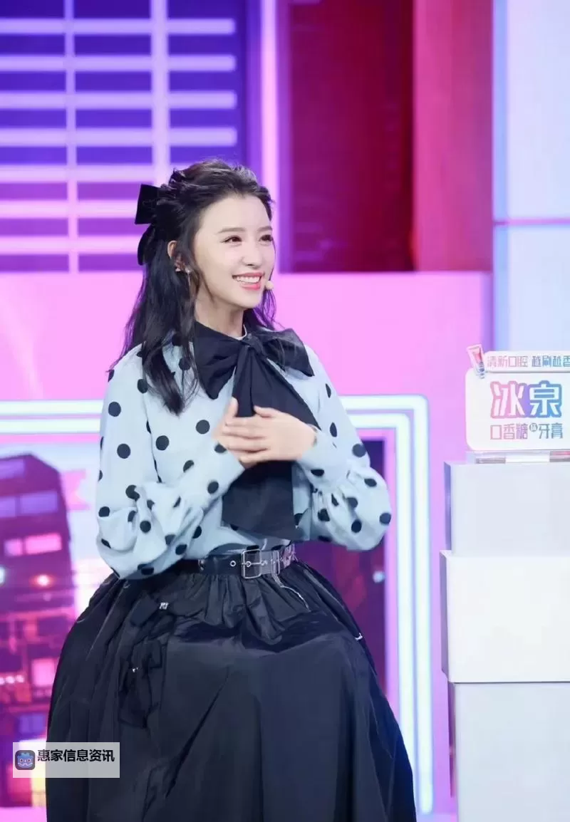 张杨果而走光事件引发热议:网络曝光带来的影响与反思图1