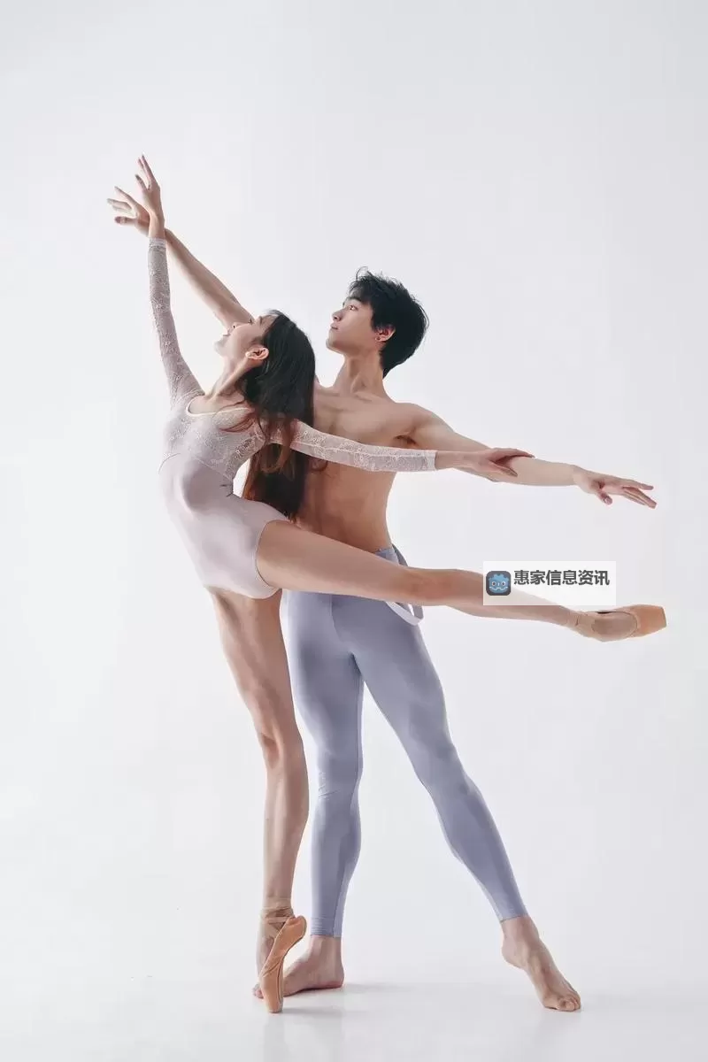 性爱芭蕾舞在线观看:感受优雅与激情的完美结合图1