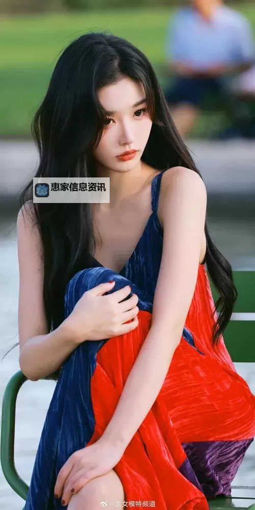 尤物蜜雪儿:魅力与才华的完美结合图1