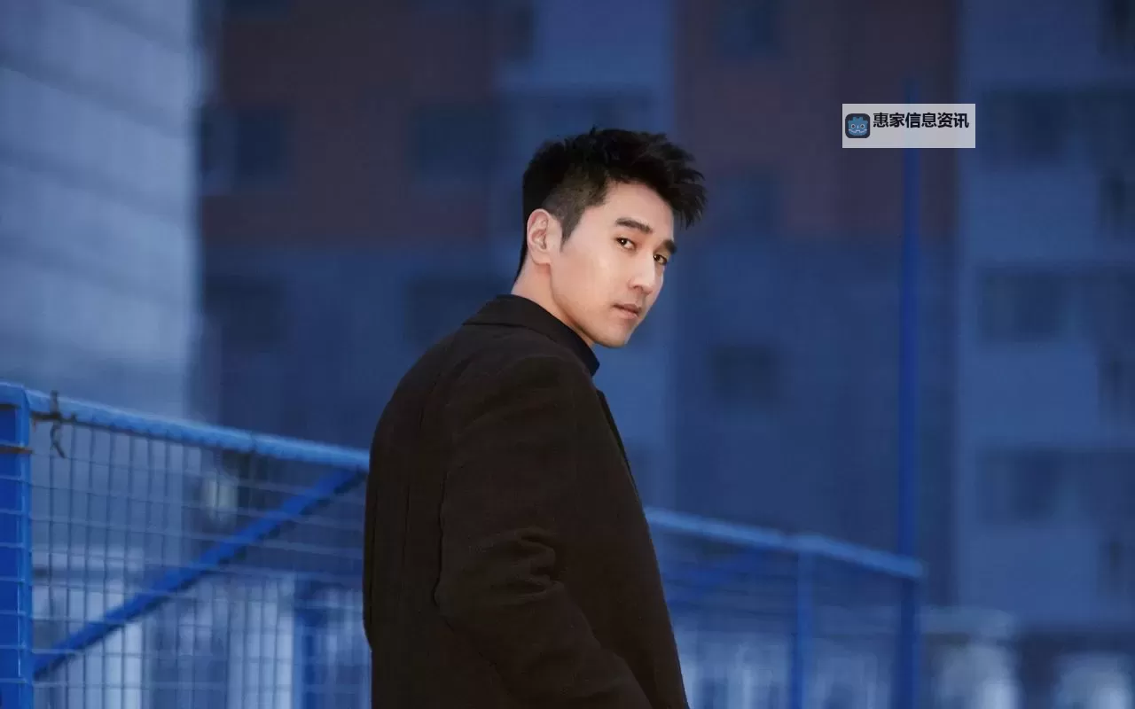 赵又廷直播引热议：明星风采尽显屏幕前图1