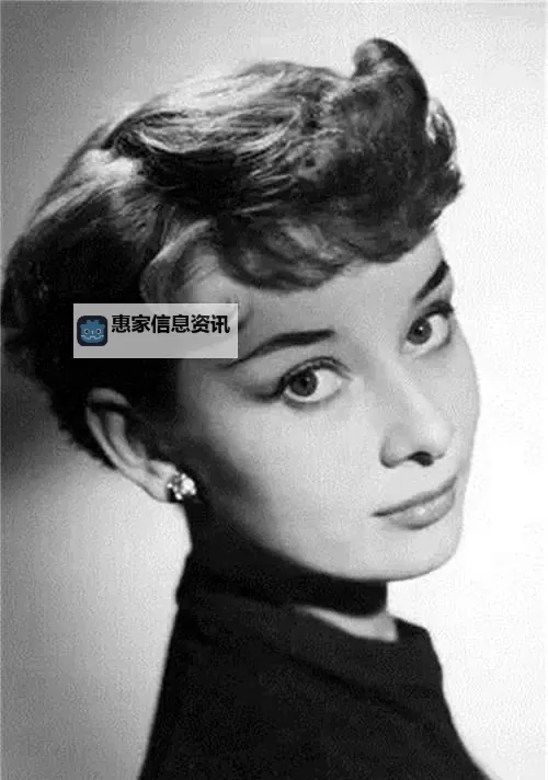 揭秘性欧美老妇人:岁月沉淀中的魅力与故事图1