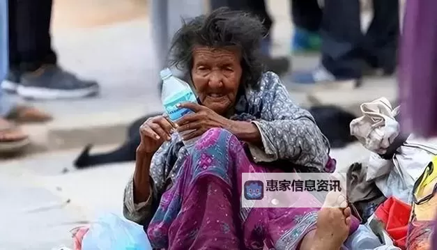 女要饭的图片大全：生动展现街头乞讨者的多彩人生图1