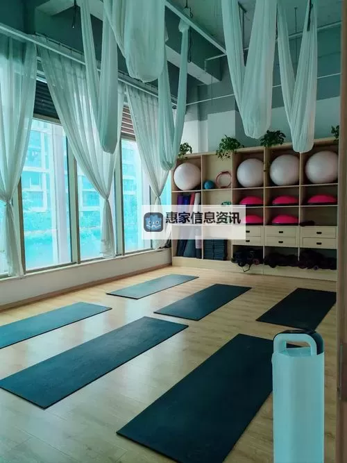 瑜伽鲍沟大户型图片：宽敞舒适的理想家居空间展示图1