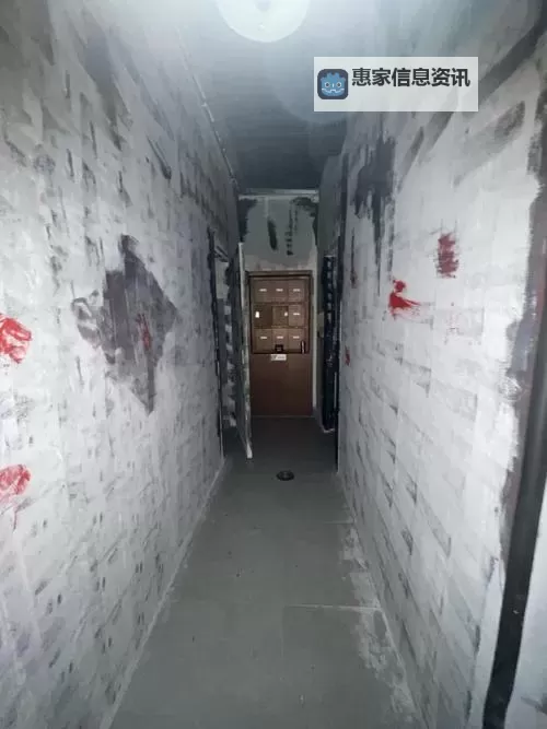 在鬼屋被工作人员CH的惊悚体验图1