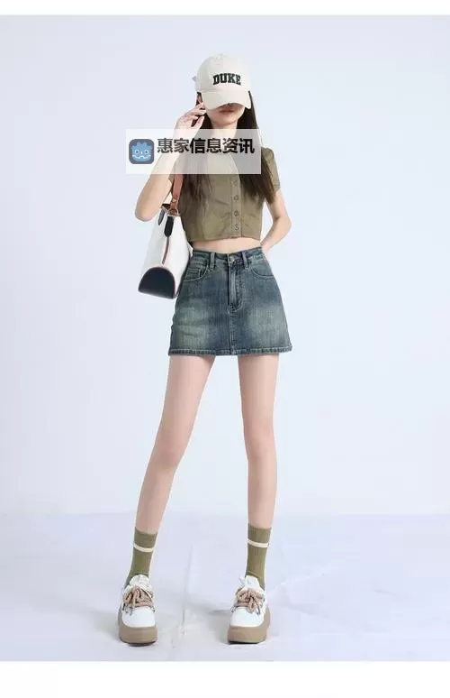 探索时尚新潮流:最短的裙子的魅力与风格图1