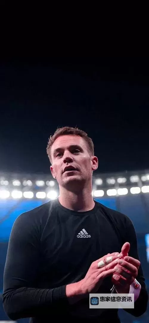 诺伊尔变小被暗联发现 震惊足球界的秘密揭晓图1