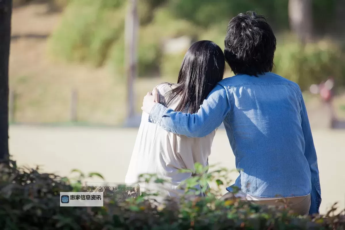 男女之间迈开腿打扑克链接播放:精彩瞬间尽在这里图1