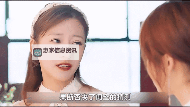 在逆光中告白:那一抹温柔的光影与心动瞬间图1