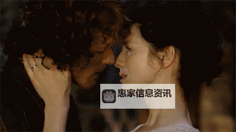 正在播放吻到发狂唾液交缠：激情绽放的瞬间图1