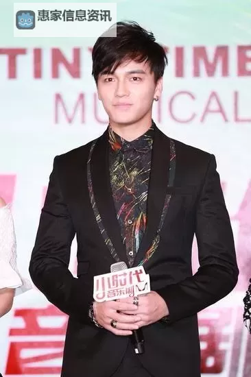 追光青春:从草根到中国梦之声冠军的音乐旅程图1